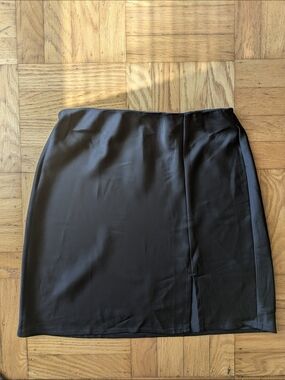 Black Women's Straight Skirt - Classic Workwear